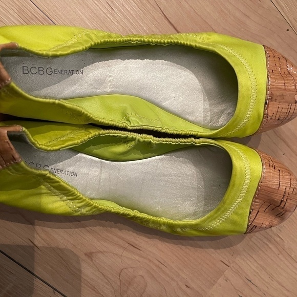 BCBGENERATION Neon Cork Toe Ballet Flats Size 7 - Picture 5 of 8